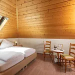 Hochdoerffer Gaestehaus Πανσιόν Λαντάου